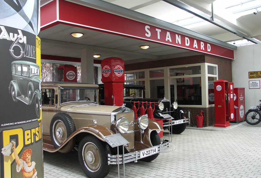 Tankstelle im Horch Museum